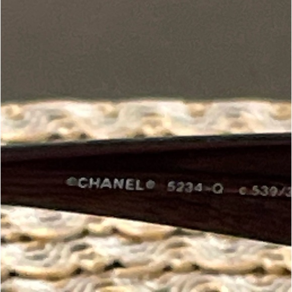 Chanel CC Turnlock Sunglasses 5234 Q - Picture 5 of 5